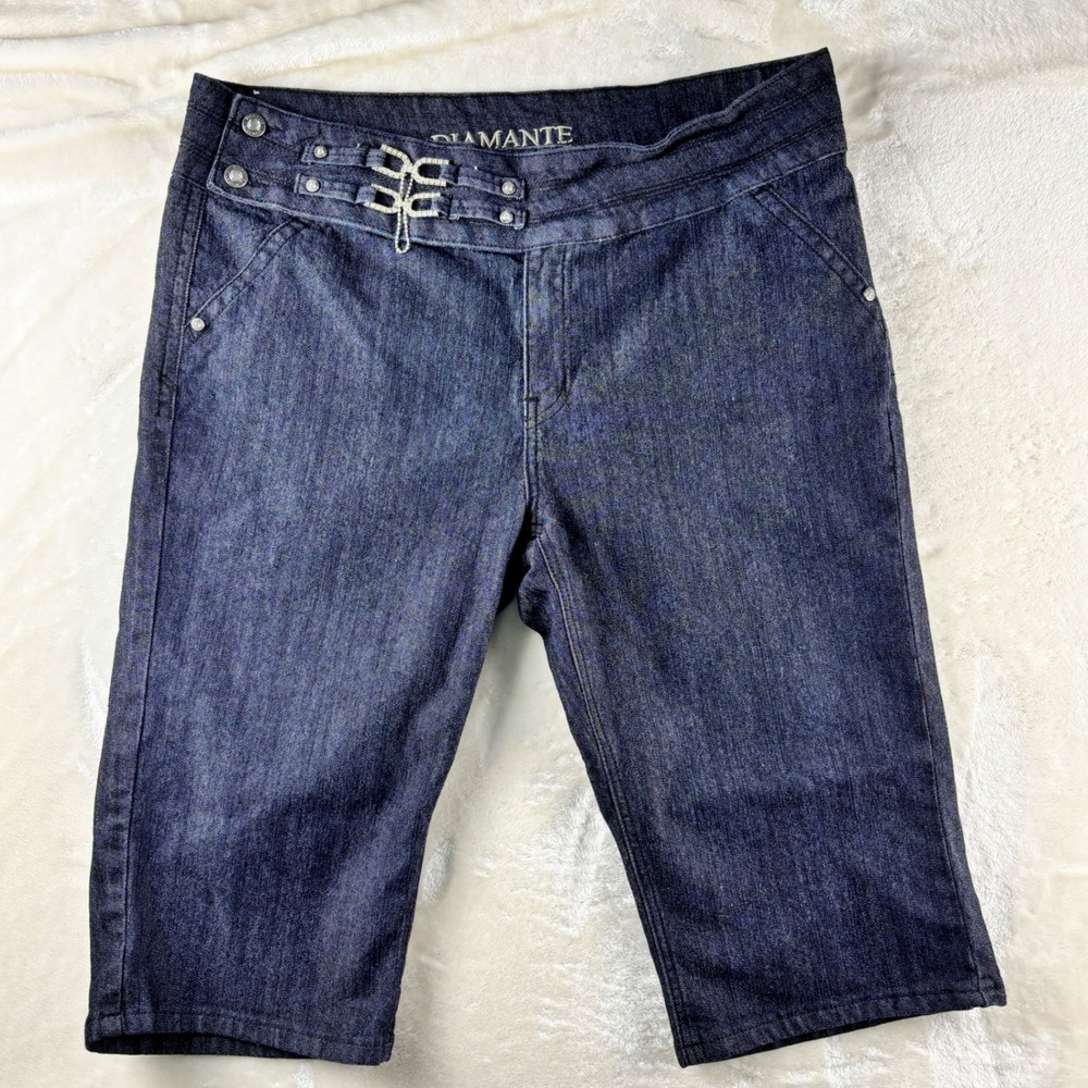 DIAMANTE Jeans Capris Women's 24 Dark Wash Denim Shorts Embellished Belt‎ Buckle
